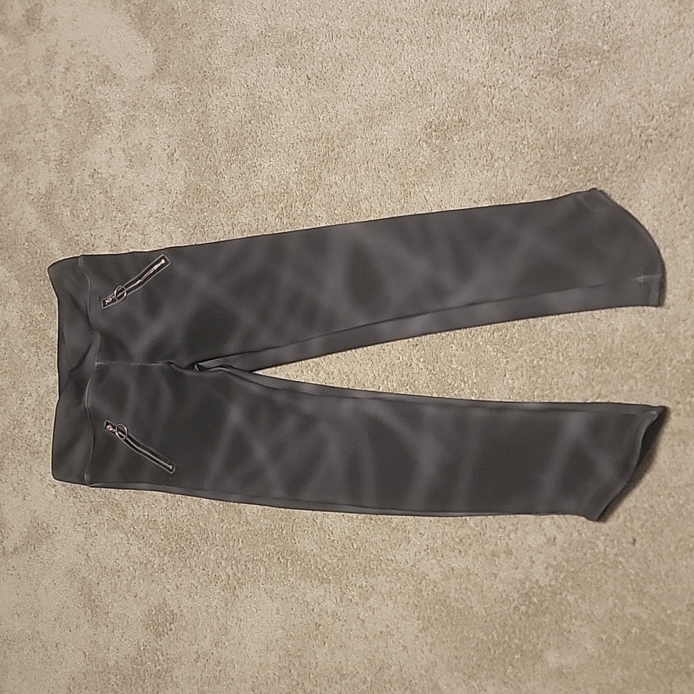 San Francisco City Lights size small black legging